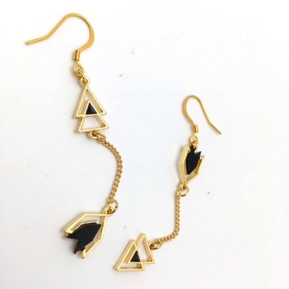 Elegant Art Deco Flapper Drop Earrings - Picture 2 of 5